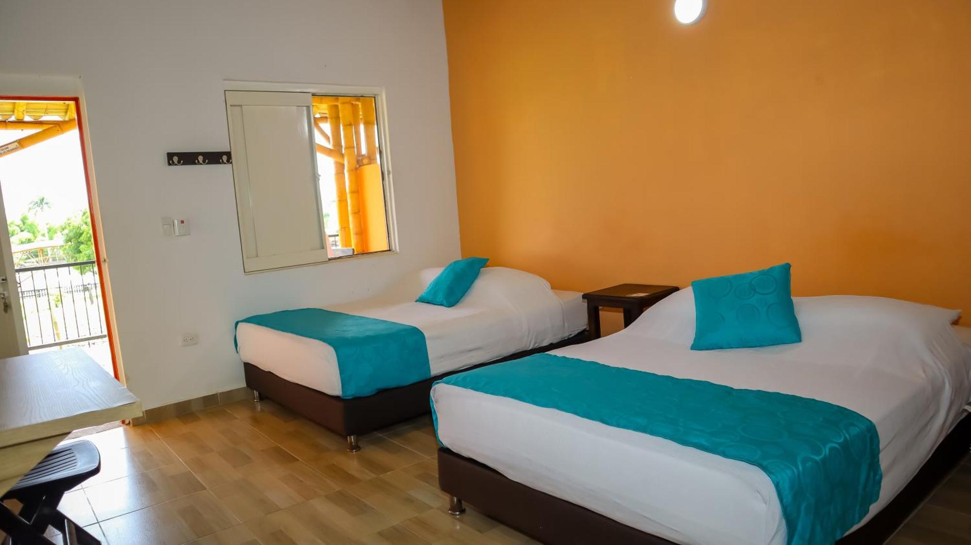 Hotel Parque De Los Arrieros Монтенегро Екстер'єр фото